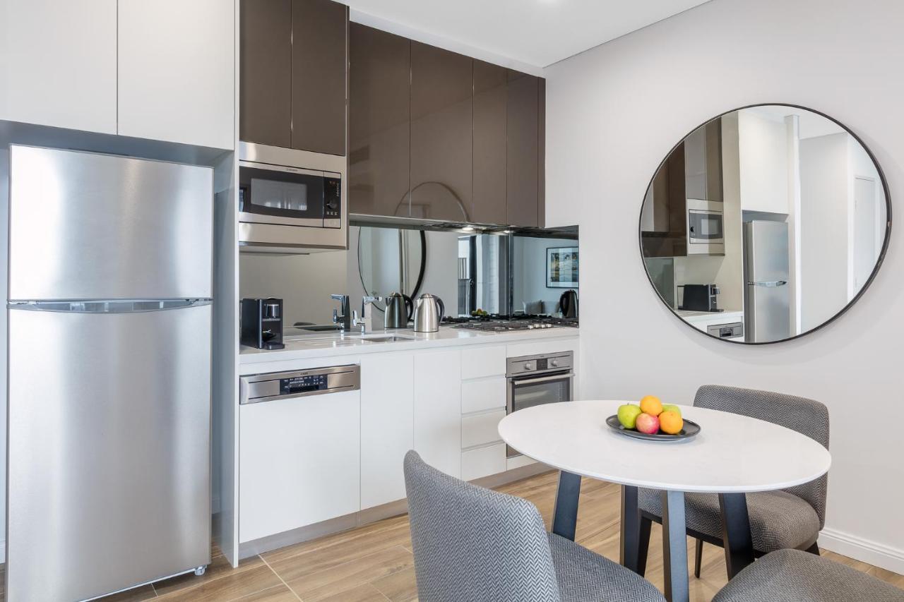 فندق أجنحة ميريتون كاورد ستريت، ماسكوت سيدني المظهر الخارجي الصورة A kitchen in a typical apartment