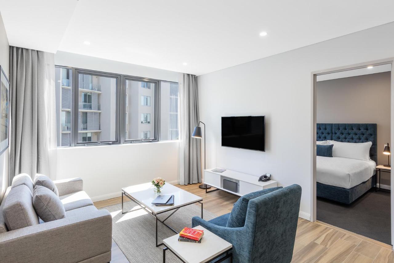 فندق أجنحة ميريتون كاورد ستريت، ماسكوت سيدني المظهر الخارجي الصورة A two-bedroom apartment at the hotel